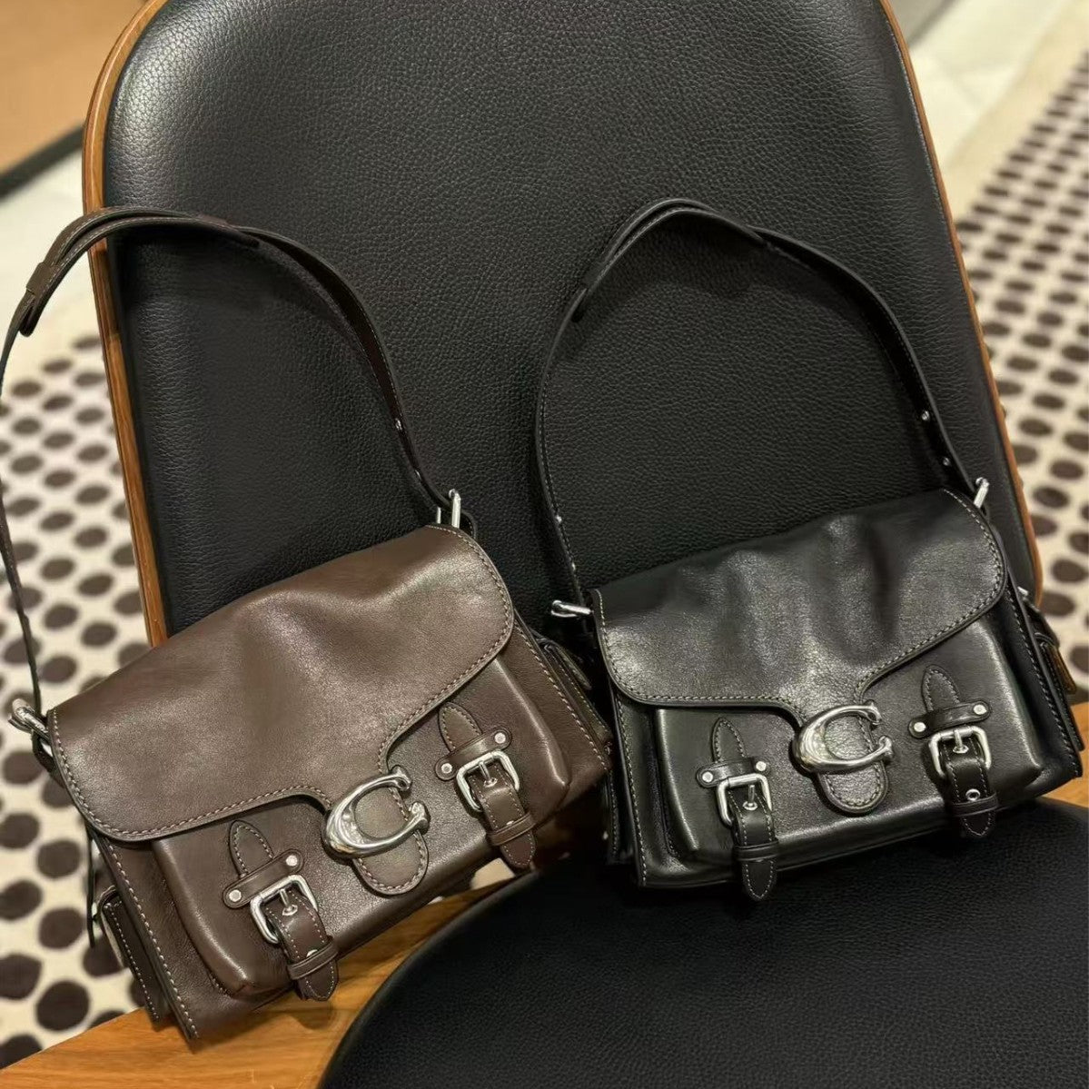 Slouchy Innovative Classy Retro Flip Motorcycle Bags