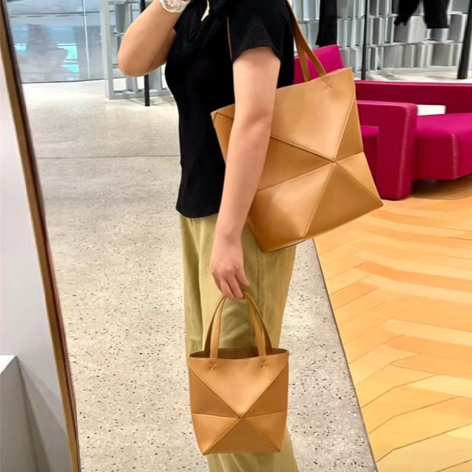 Women's Cowhide Folding Geometric Portable For Bucket Bags