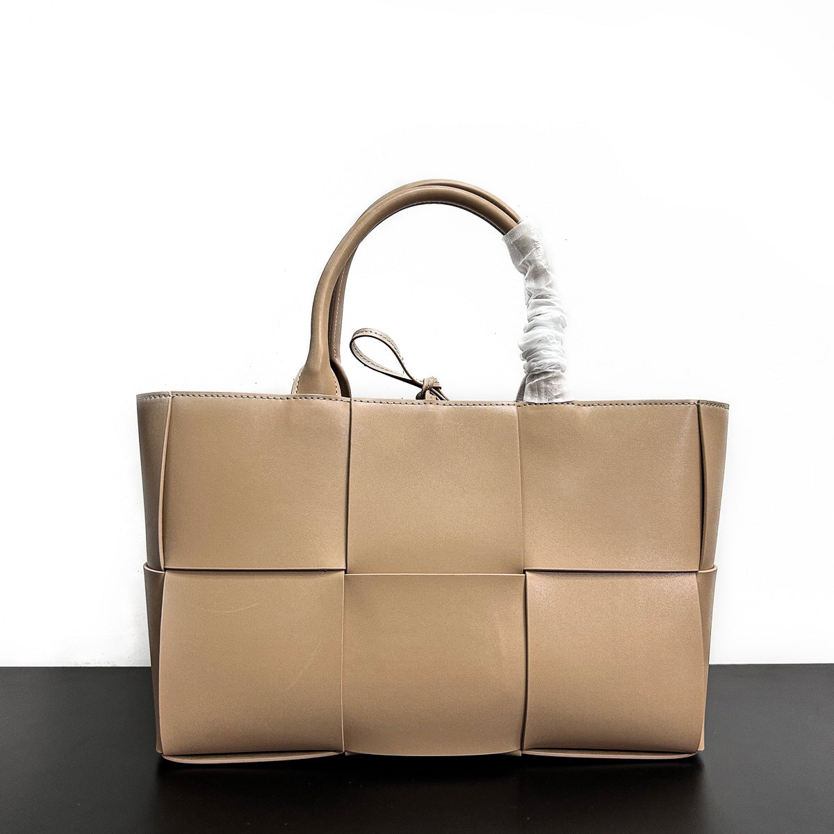 Women's Texture Big Woven Leather Large Capacity Bags
