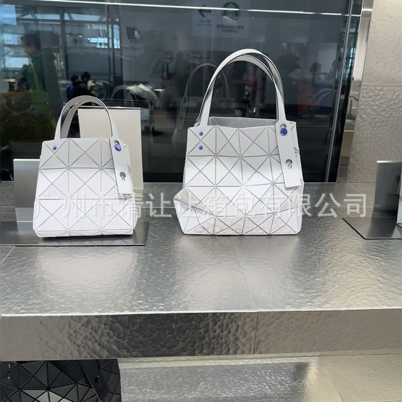 Women's March Brick Rhombus Box Limited Macaron Handbags
