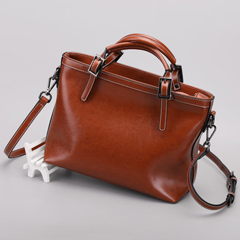Women's Stylish Leather Simple Commuter Style Shoulder Bags