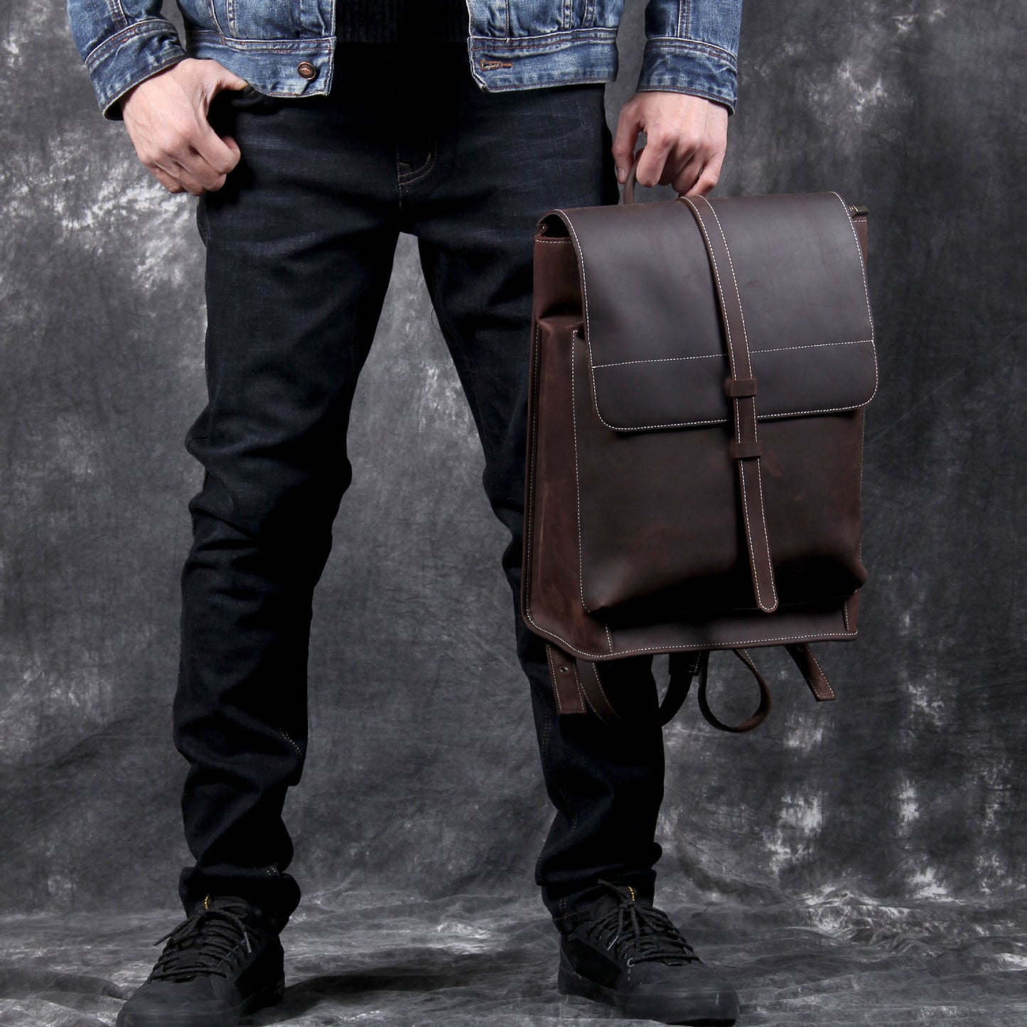 Women's & Men's & Simple First Layer Leather Vintage Computer Backpacks