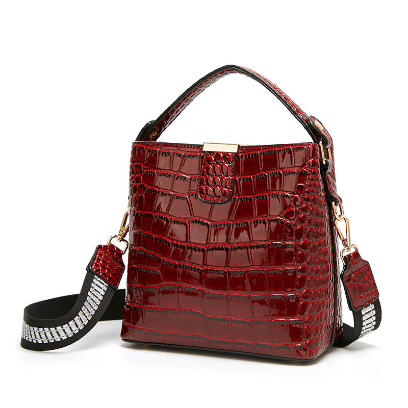 Women's High-grade Fashion Crocodile Pattern Texture Patent Shoulder Bags