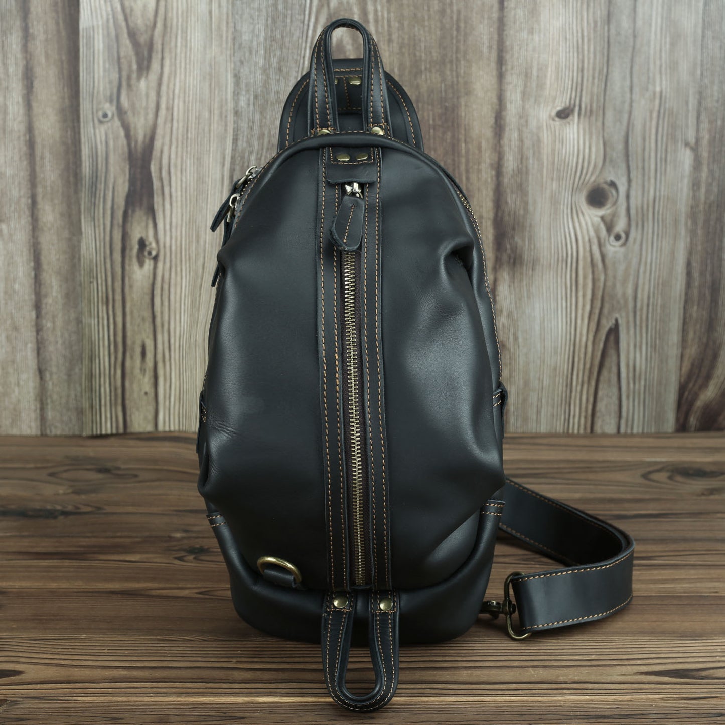 Men's Large Capacity First Layer Cowhide Retro Men's Chest Bags