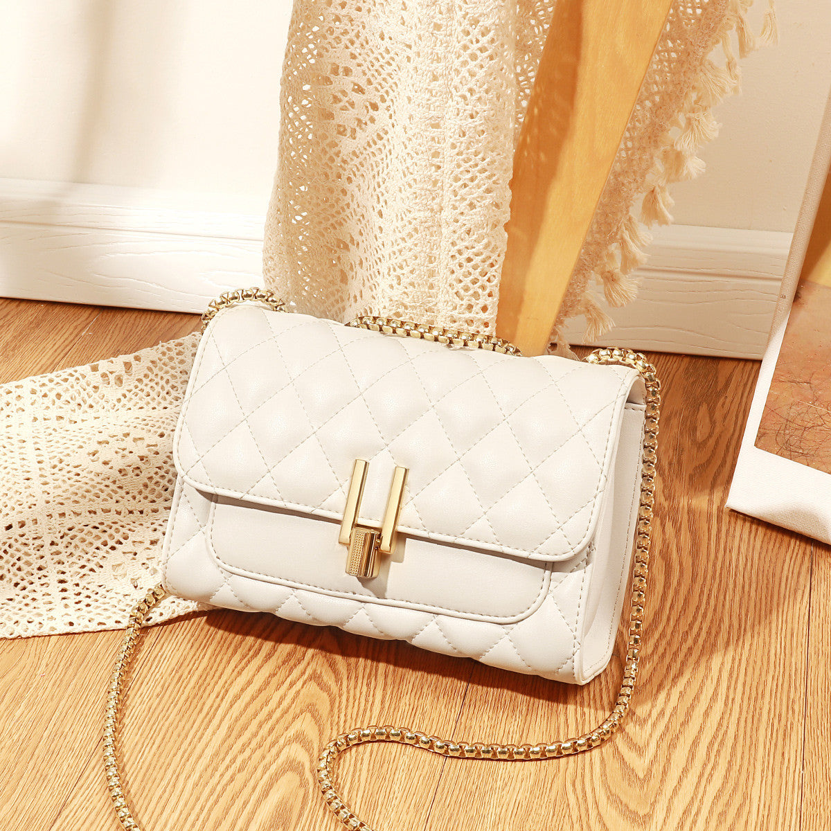 Women's Broadcast Authorized Genuine Leather Classic Style Diamond Shoulder Bags
