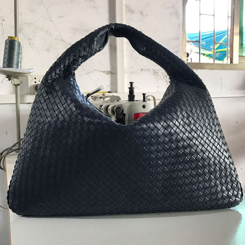 Women's Trendy Large Capacity Sheepskin Hand-woven Shoulder Bags