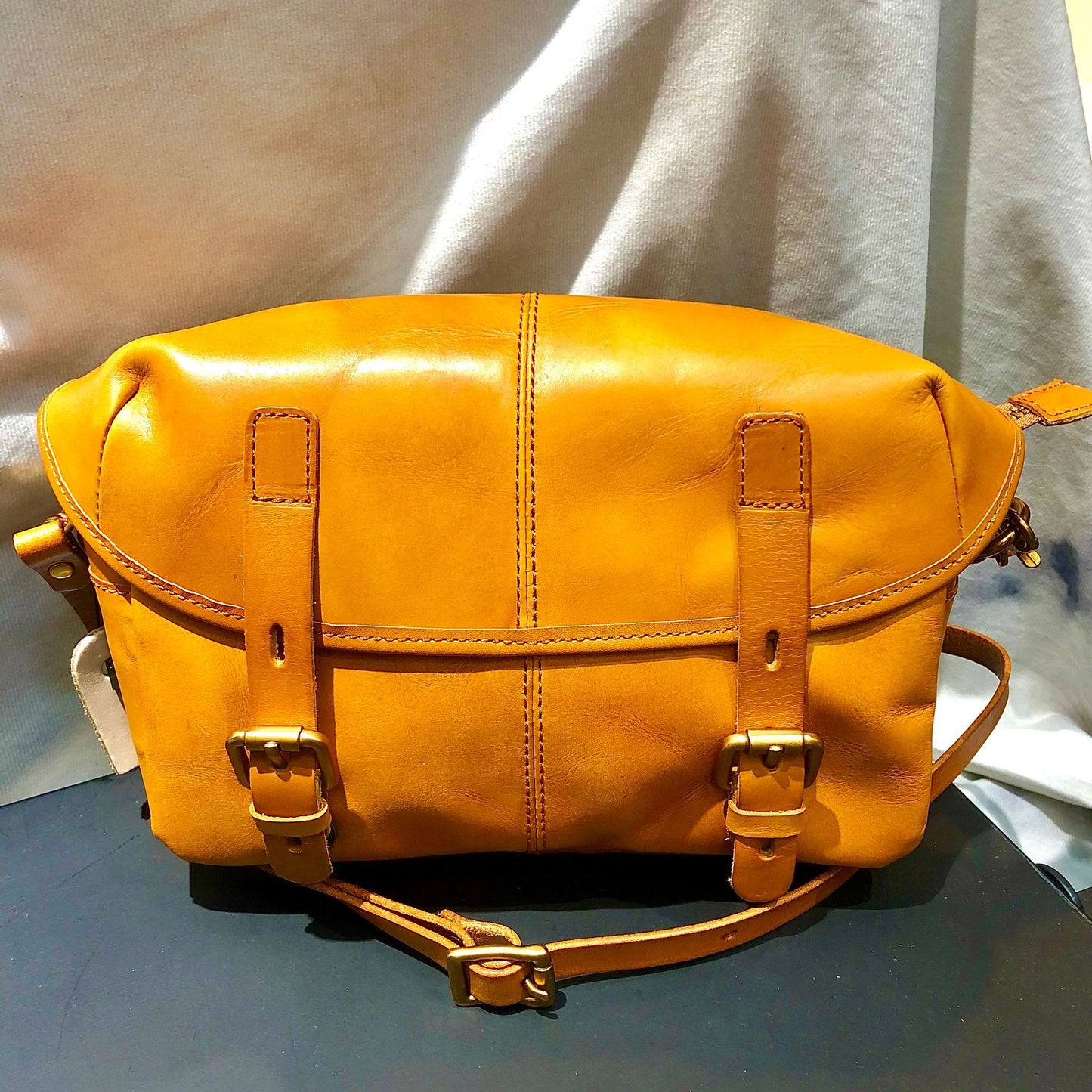 Women's & Men's & First Layer Leather Vintage American Men's Messenger Bags