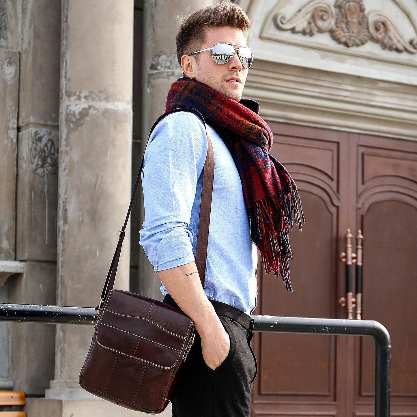 Men's Genuine Leather Retro First Layer Cowhide Men's Messenger Bags