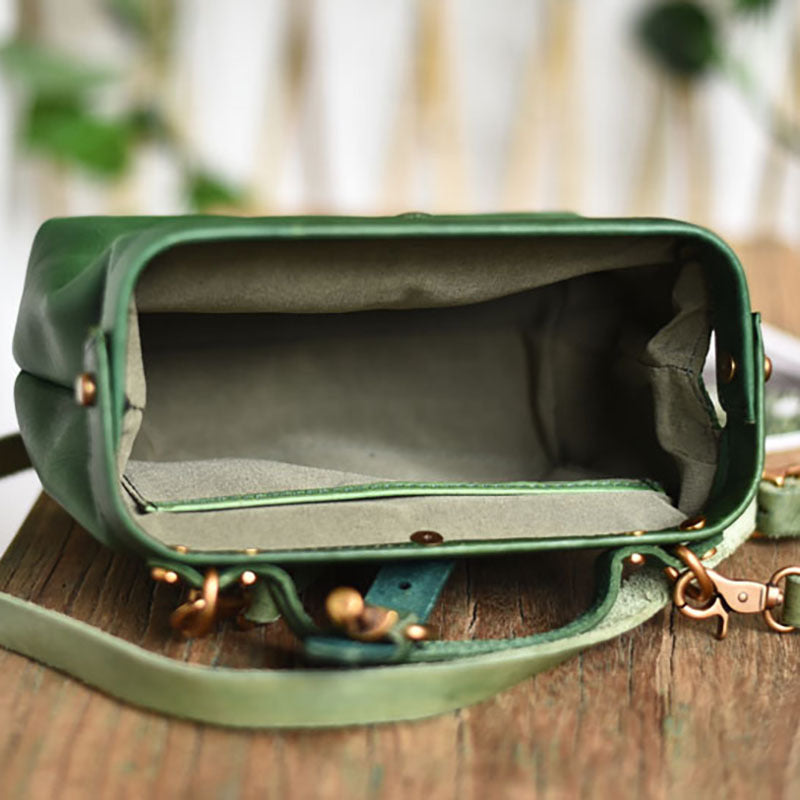 Women's Leather Retro Gold Mouth Doctor Art Bags
