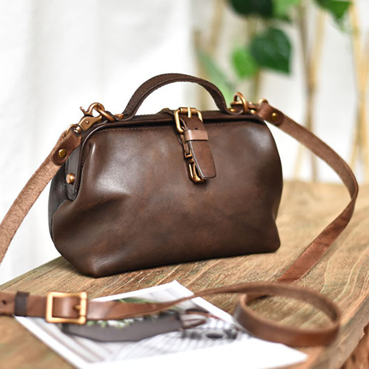 Women's Leather Retro Gold Mouth Doctor Art Bags