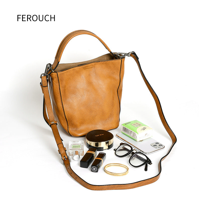 Women's Design Soft Leather Trendy Head Layer Shoulder Bags