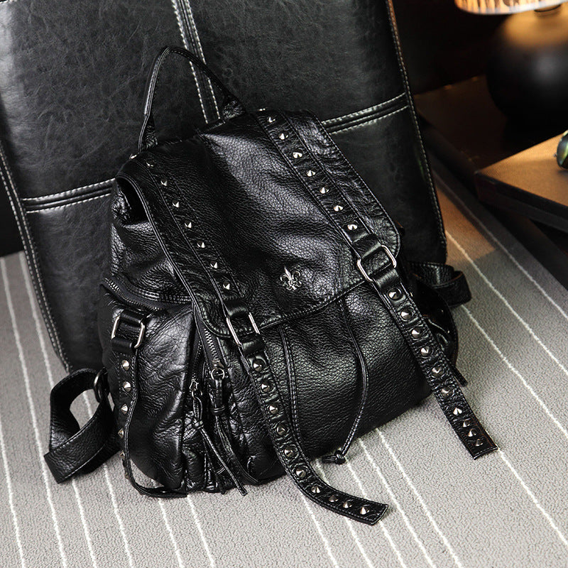 Women's Rivet Fashion Washed Leather Trendy Backpacks