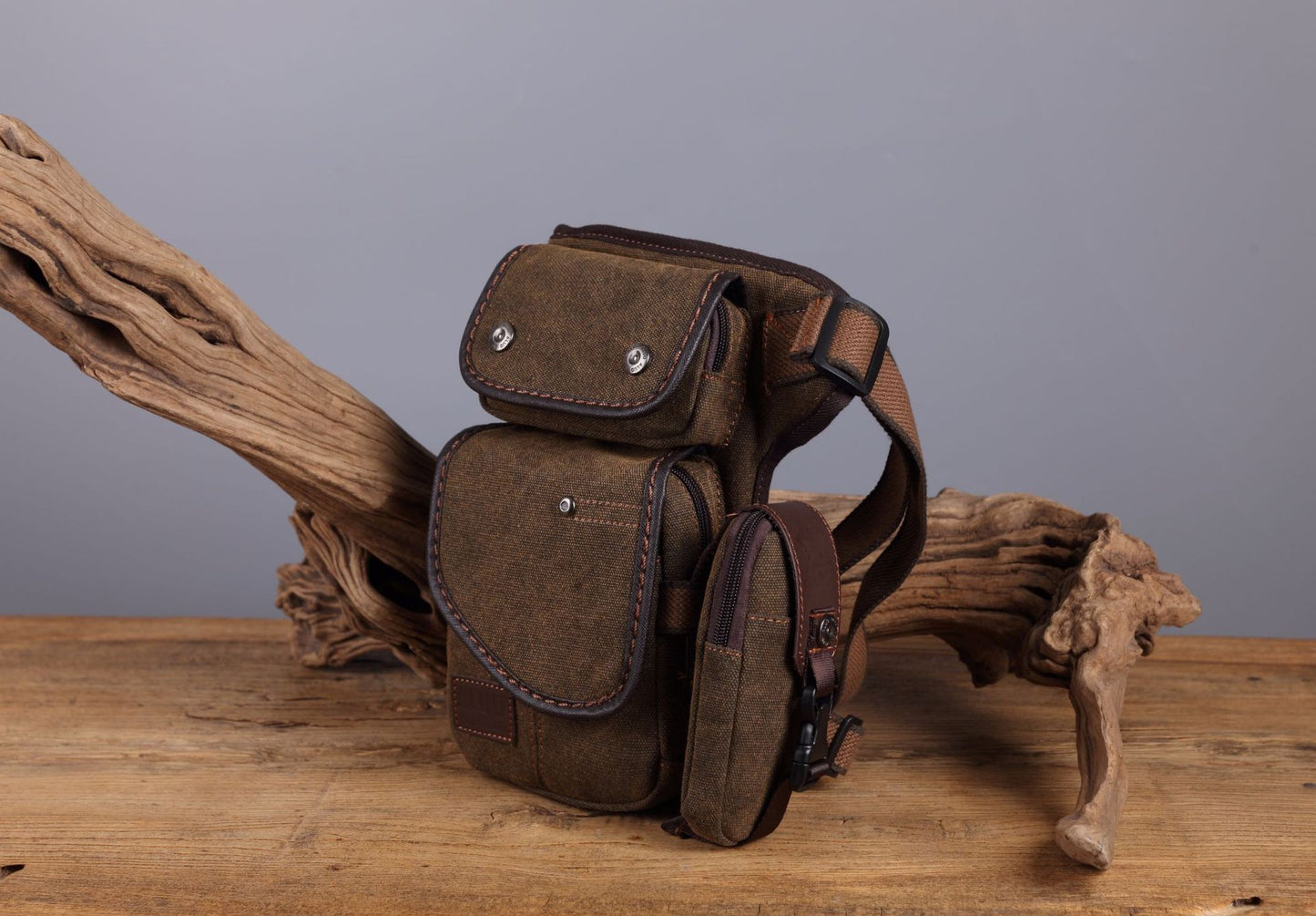 Men's Retro Vertical Model In Shape Zipper Men's Messenger Bags