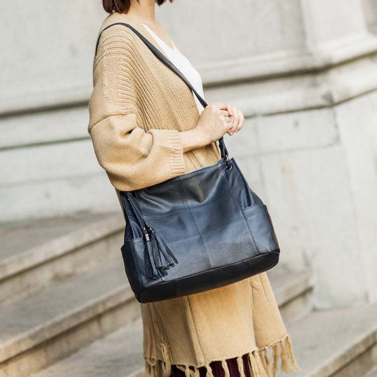Women's Retro Tassel First Layer Cowhide Large Shoulder Bags