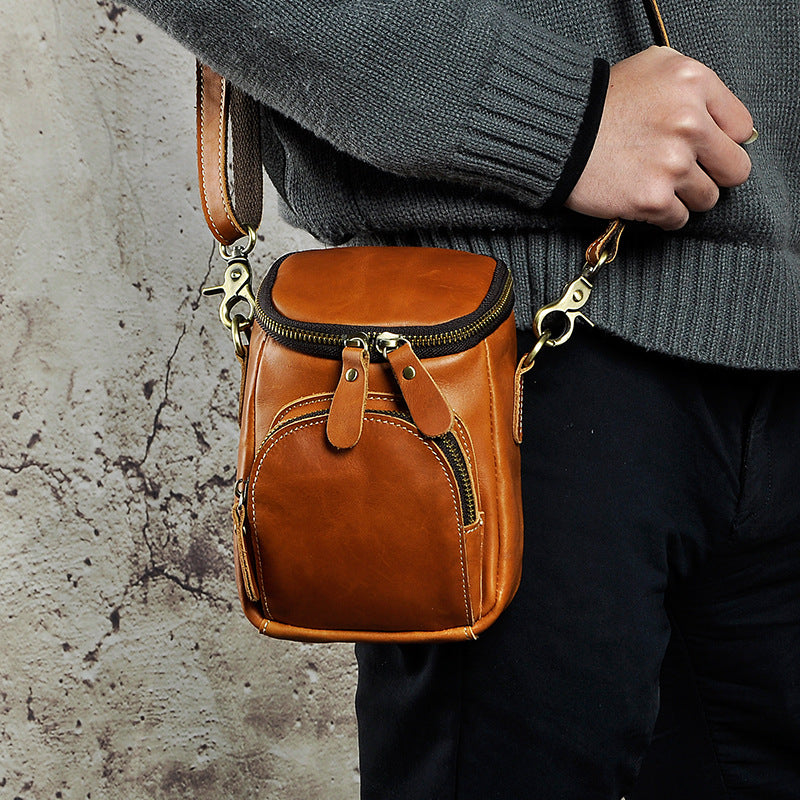 Men's Oil Wax Skin Cowhide Retro Mobile Men's Chest Bags