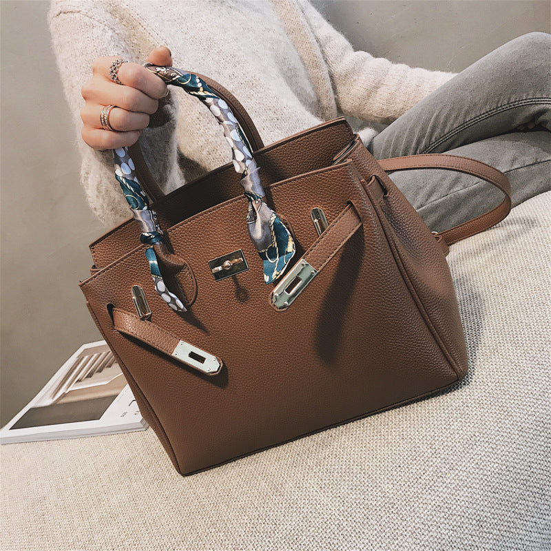 Women's Large Capacity Spring Korean Style Contrast Handbags