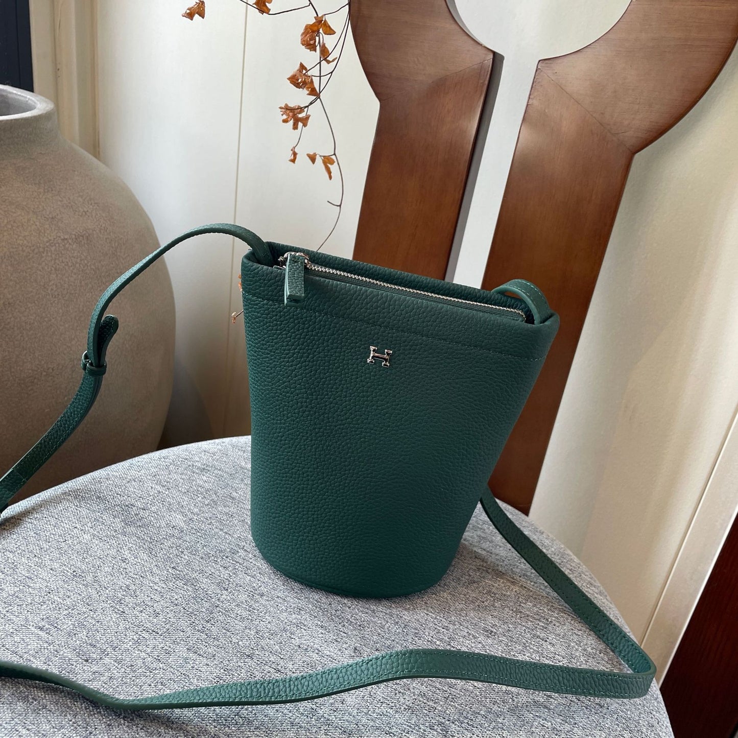 Women's Top Layer Leather Mini Portable Lychee Bucket Bags