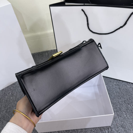 Women's Hourglass Cool Black Crocodile Pattern Shoulder Bags
