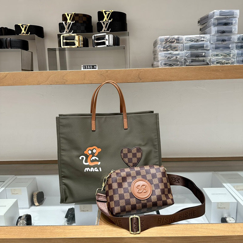 Women's Cloth Hand Shopping Fashion On One Tote Bags