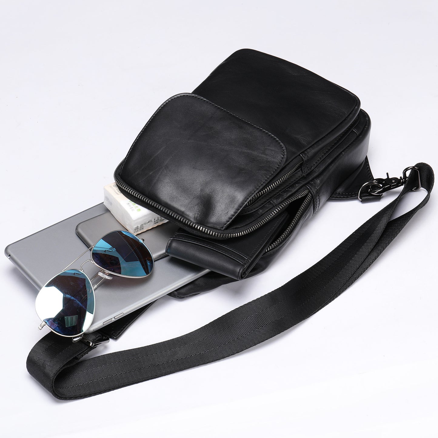 Men's Genuine Leather Fashion Personality Cowhide Men's Chest Bags