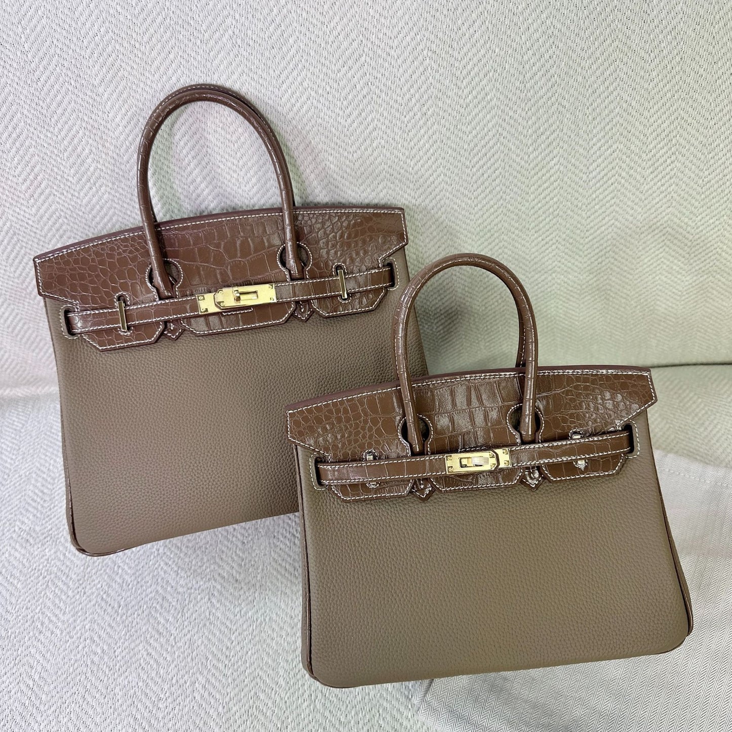 Women's Layer Cowhide Lychee Pattern Stitching Crocodile Large Capacity Handbags