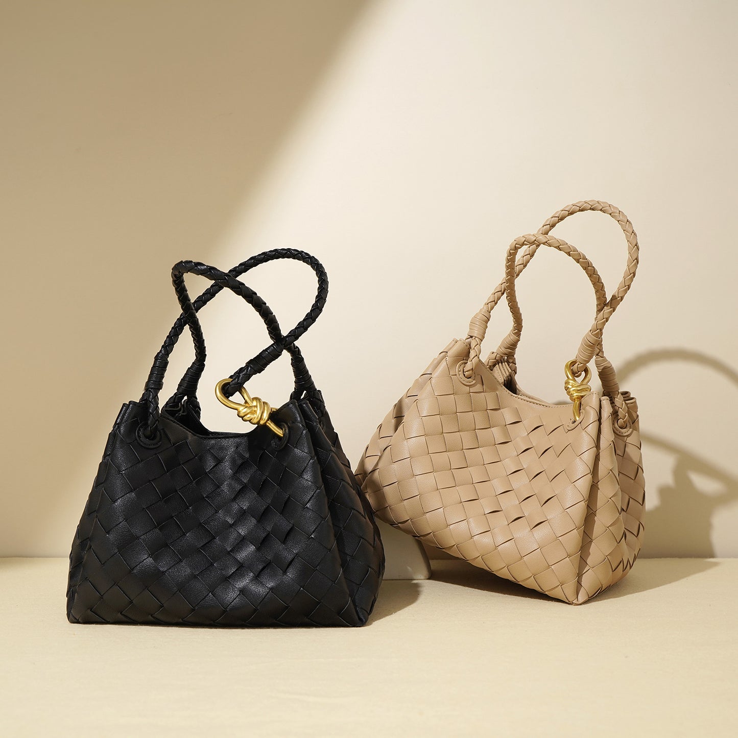 Women's Genuine Cattlehide Leather Surface Woven Retro Bucket Bags