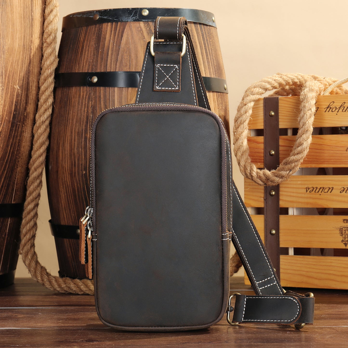Men's Extra Light Luxury Retro First Layer Cowhide Men's Chest Bags