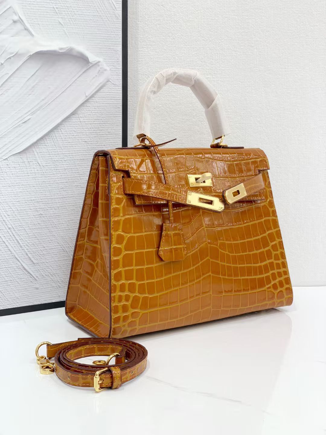 Women's Genuine Leather Fashion Cattlehide Platinum Portable Crossbody Bags
