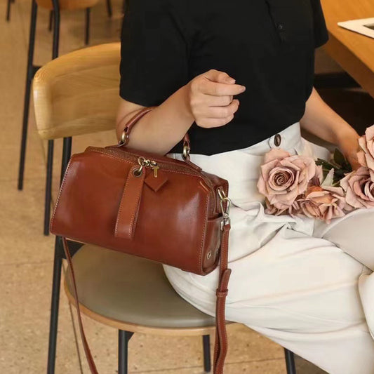 Women's Leather Pillow Retro Top Layer Fashion Crossbody Bags