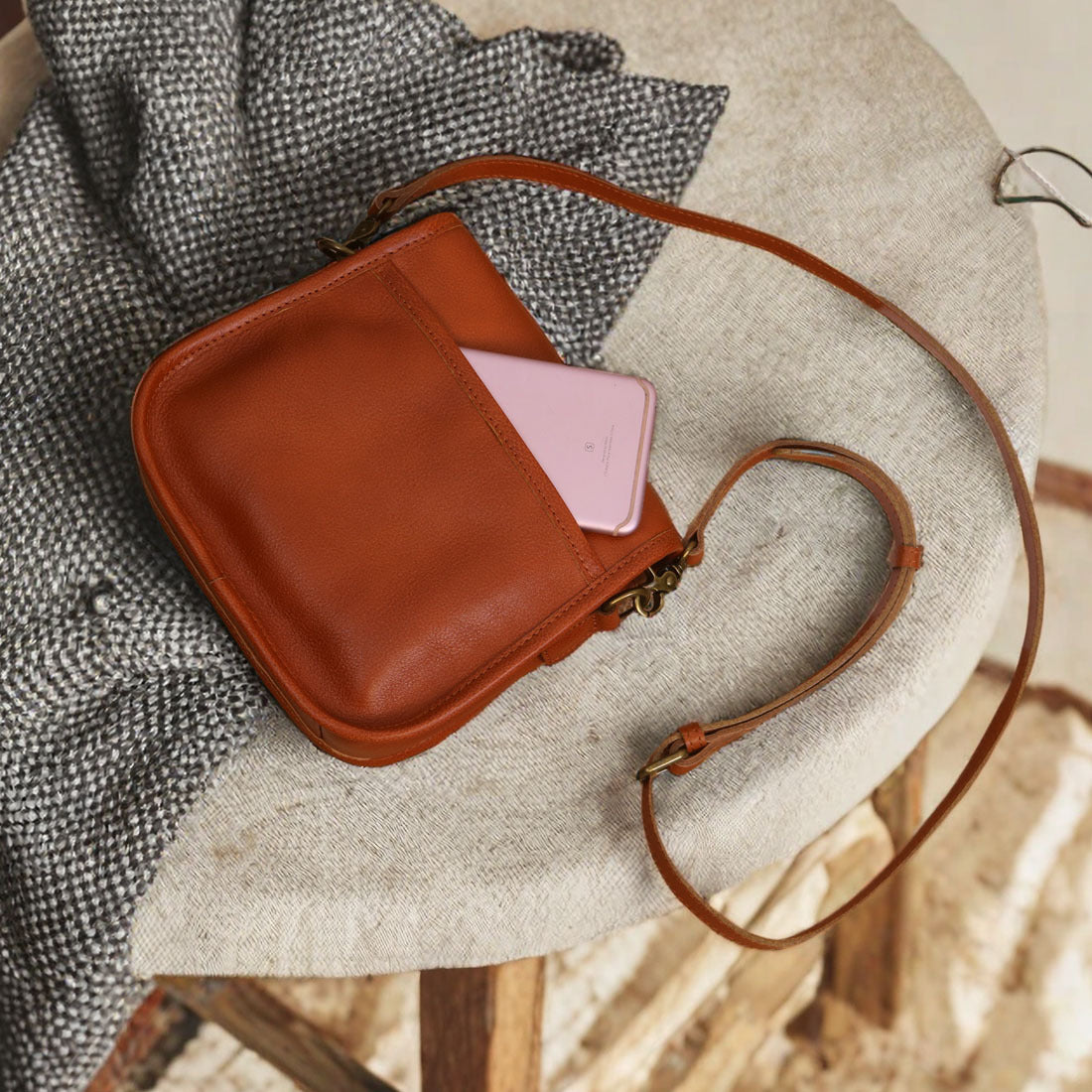 First Layer Cowhide Artistic Retro French Crossbody Bags