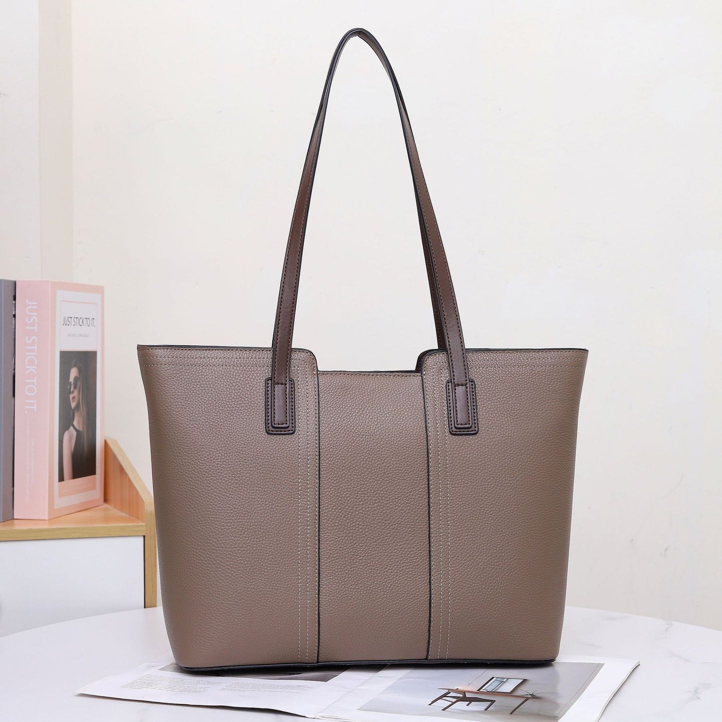 Big Female Large Capacity Commuter Mom Crossbody Bags