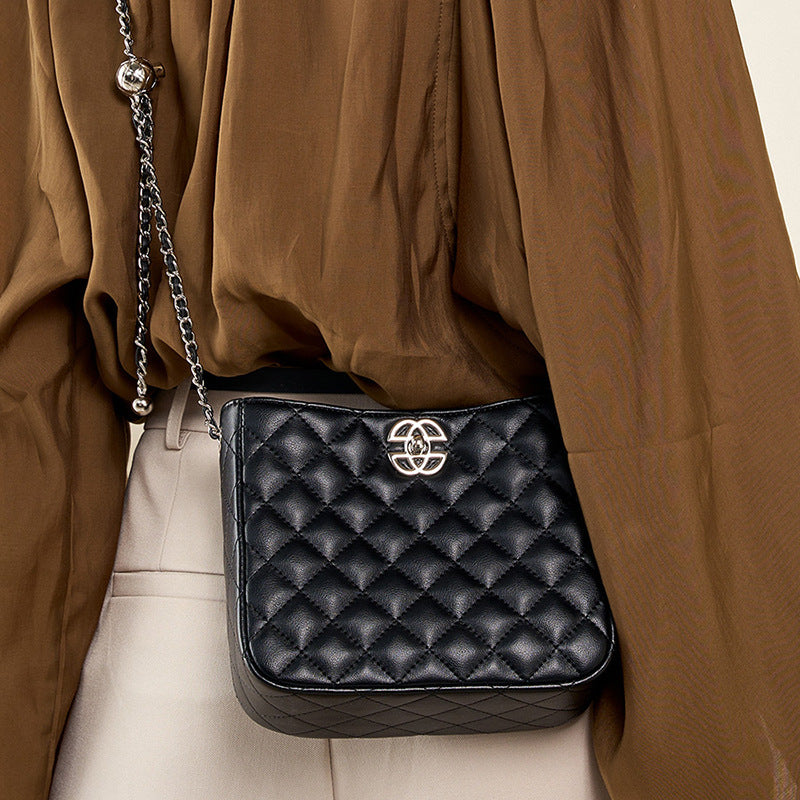 Women's Commuter Chain Genuine Leather Style One Bags