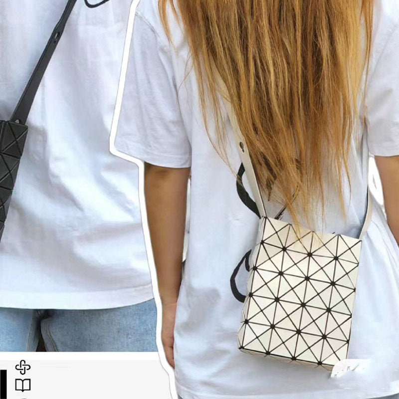 Women's Original Limited Box Diamond Pattern Mobile Crossbody Bags