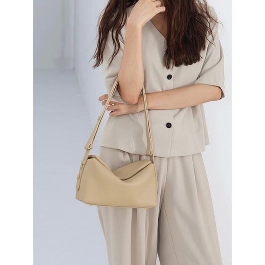 Women's First Layer Cowhide Underarm Minority Simple Shoulder Bags