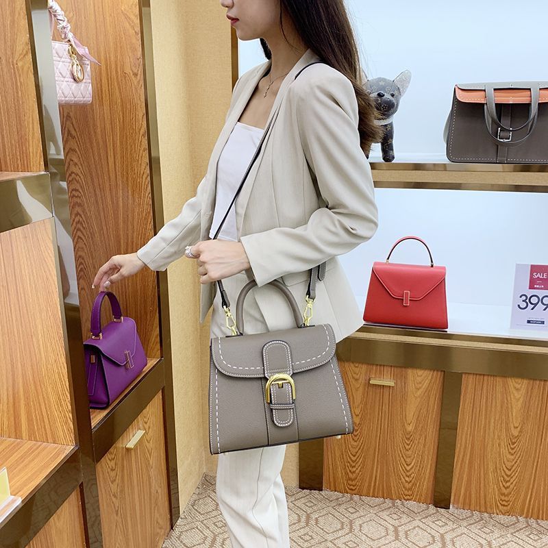 Women's Saddle Genuine Leather Vachette Clasp Vintage Shoulder Bags