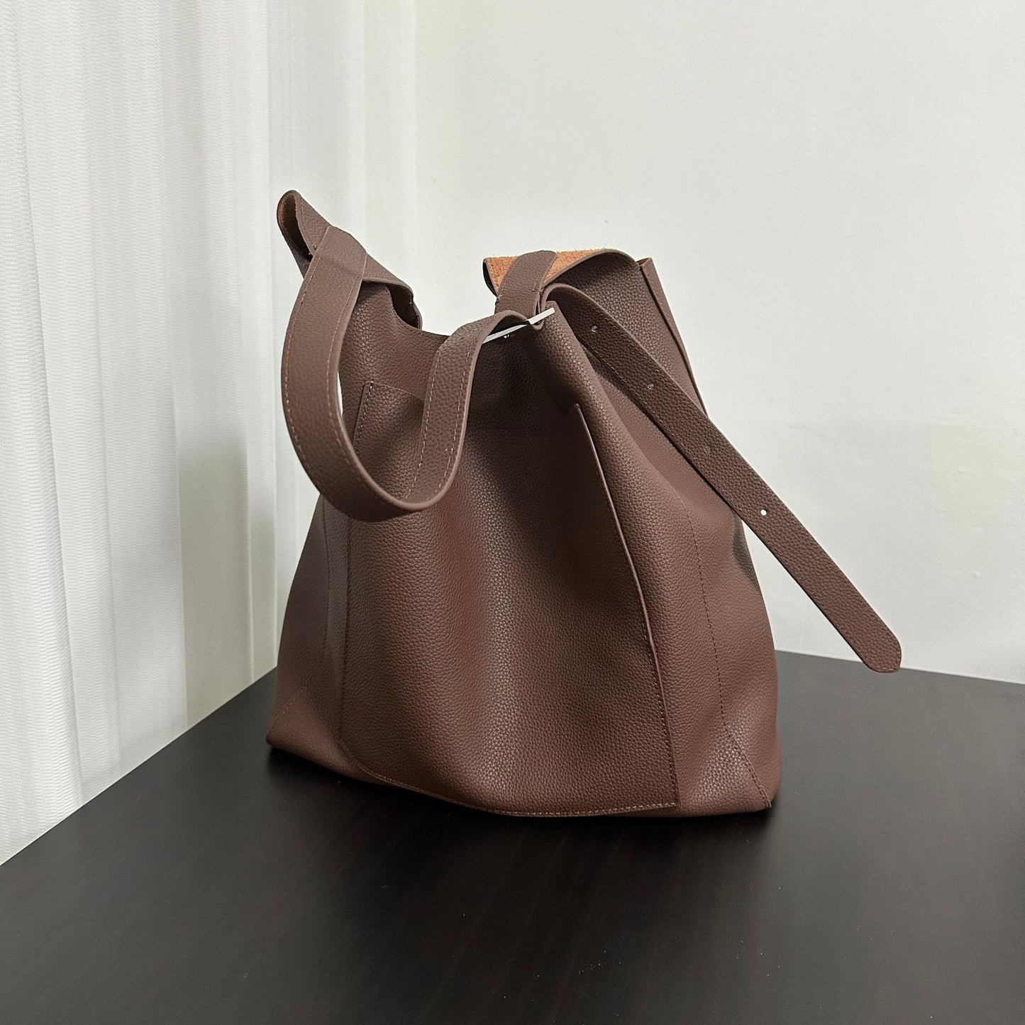 Women's Leather Black Large Minimalist Style Low-key Underarm Bucket Bags