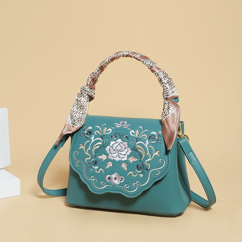 Female Chinese Fashion Embroidery Artistic Niche Crossbody Bags