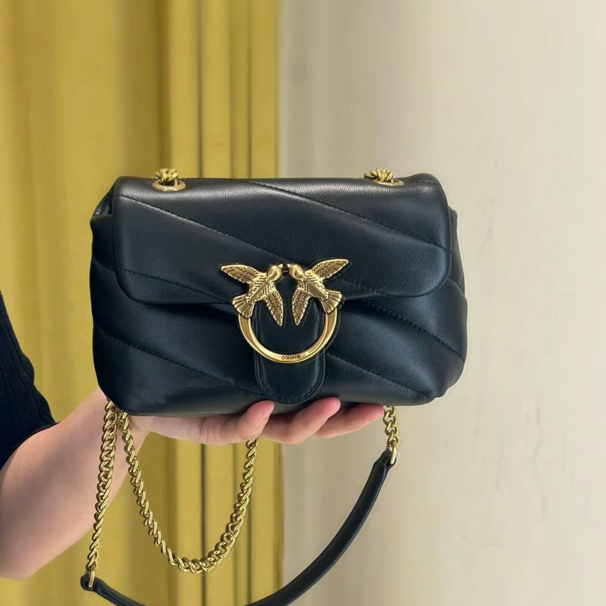 Women's Sheepskin High Quality Swallow Puff Pillow Crossbody Bags