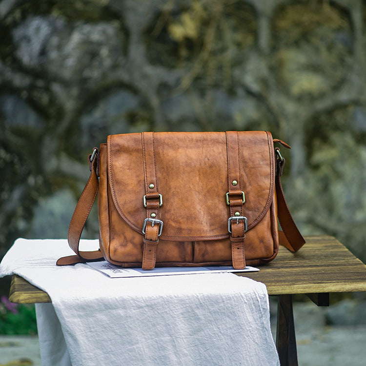 Men's Handmade Vegetable Tanned Leather Retro One Men's Messenger Bags