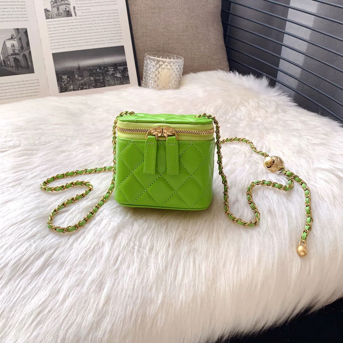 Classic Style Golden Balls Box Rhombus Small Square Bags