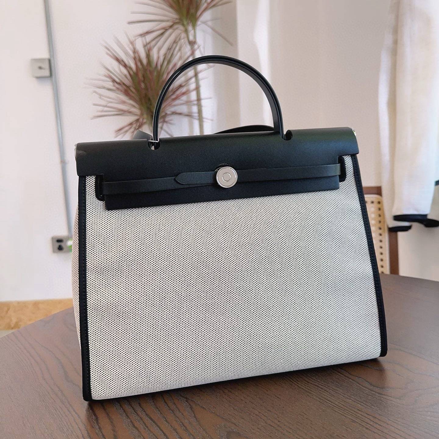 Women's Kelly Cowhide Stitching Canvas Large Capacity Handbags