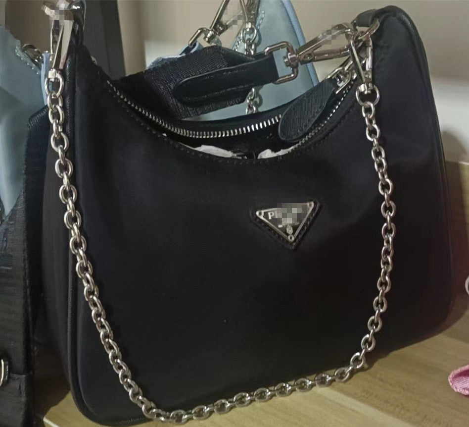 Women's Triangle Mark Waterproof Nylon Cloth Chain Crossbody Bags