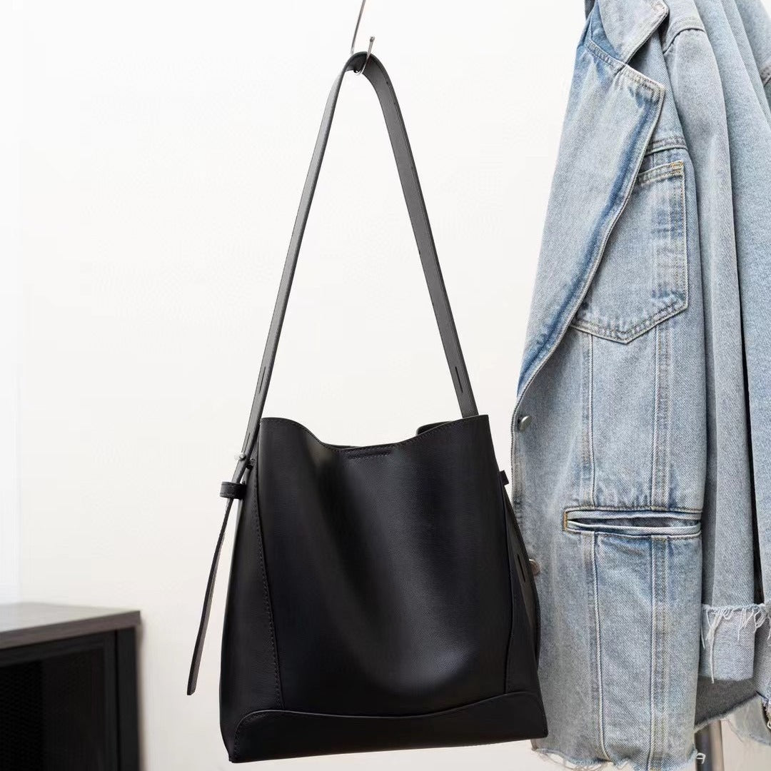 Women's Big Genuine Leather Large Capacity Commuter Bucket Bags