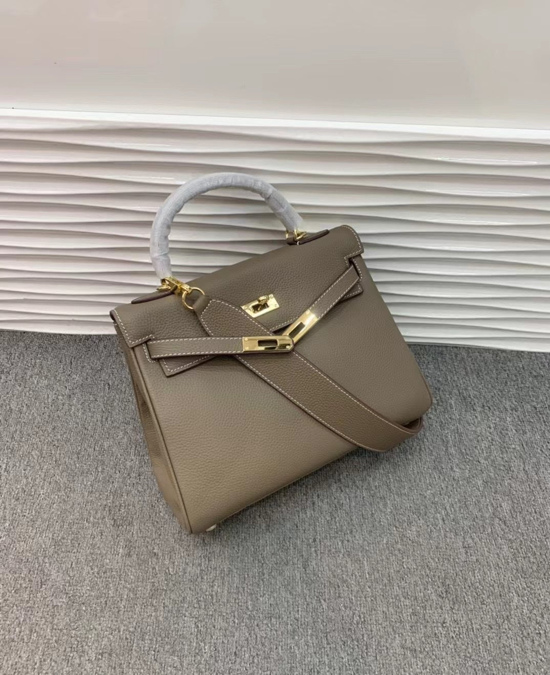 Women's Top Layer Cow Leather Wide Strap Handbags
