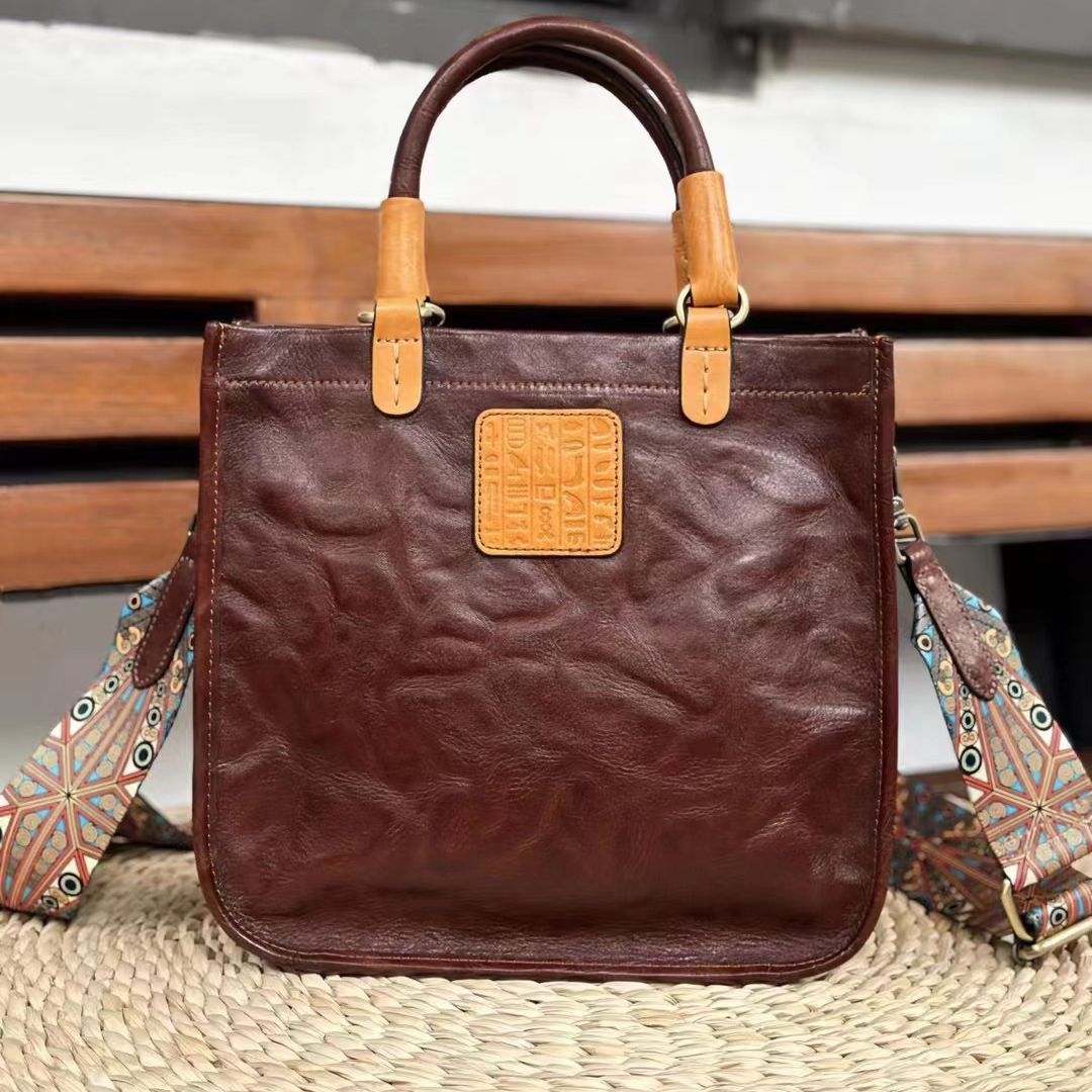 Women's Pattern Retro Handmade Vegetable Tanned Leather First Layer Shoulder Bags