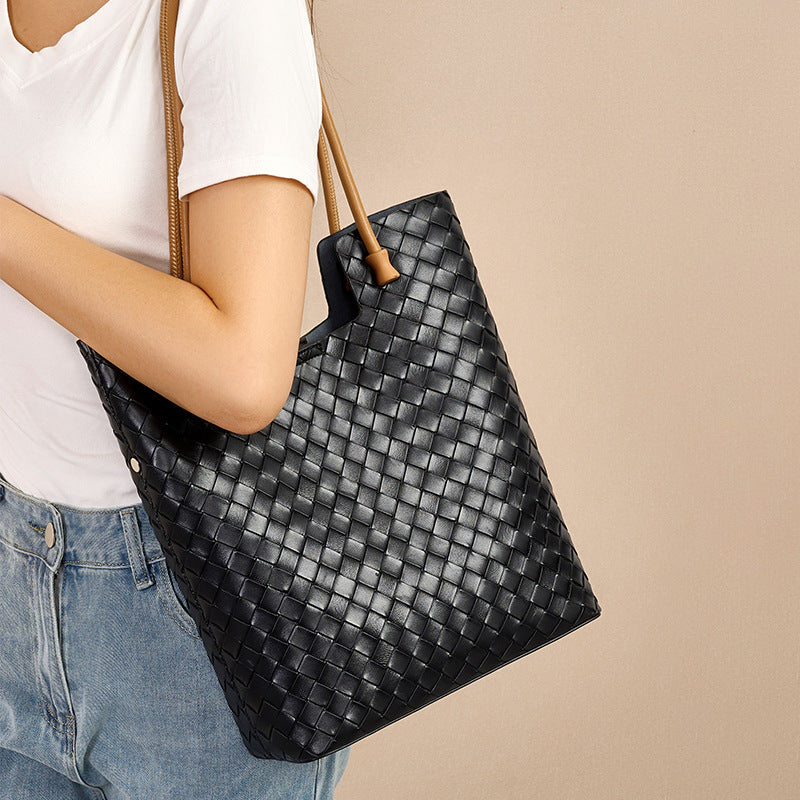 Women's High-grade Large Capacity Leather Commute Minority Tote Bags