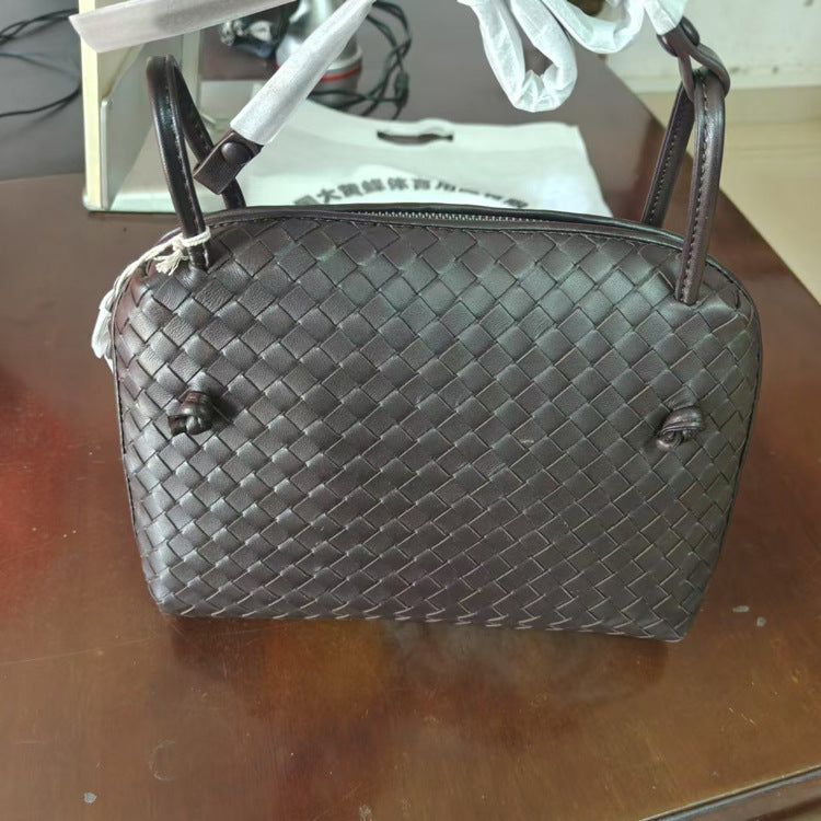 Women's Trendy Handmade Woven Fashionable Shell Crossbody Bags