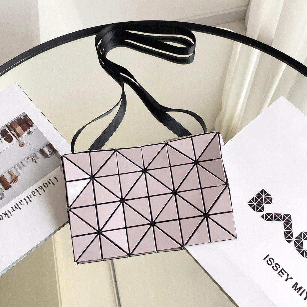 Summer Simple Style Geometric Rhombus Life Shoulder Bags