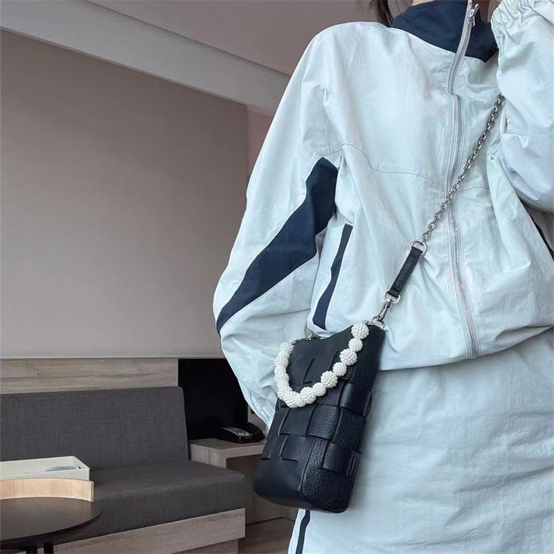 Women's Retro Minority Popular Pearl Portable Fashion Crossbody Bags