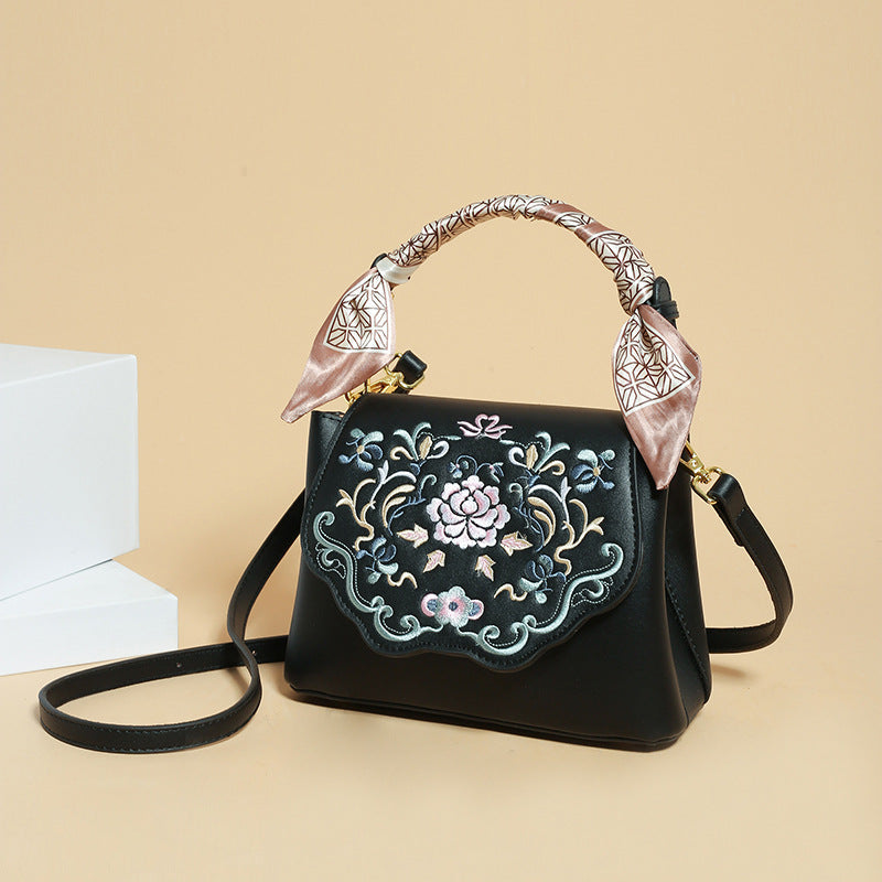 Female Chinese Fashion Embroidery Artistic Niche Crossbody Bags
